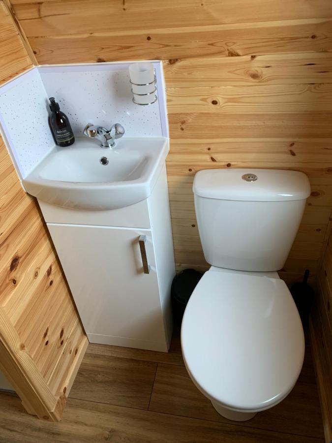 Pollachara Loch An Eilean Pod Isle Of South Uist 빌라 외부 사진