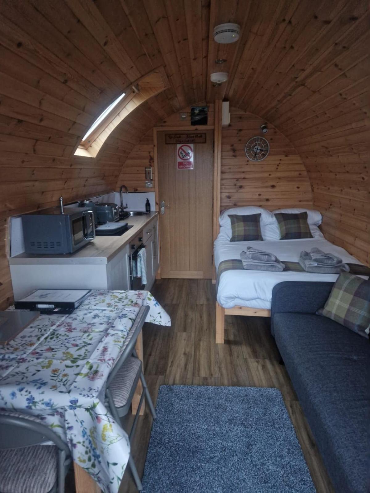 Pollachara Loch An Eilean Pod Isle Of South Uist 빌라 외부 사진